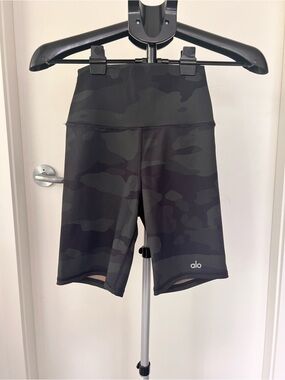 ALO Yoga Black Camo High-Rise Bike Shorts